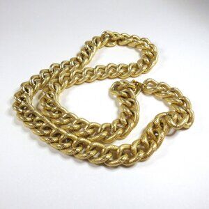 Vintage 1976 AVON Gilded Links Chunky Gold tone Chain Necklace textured 25"